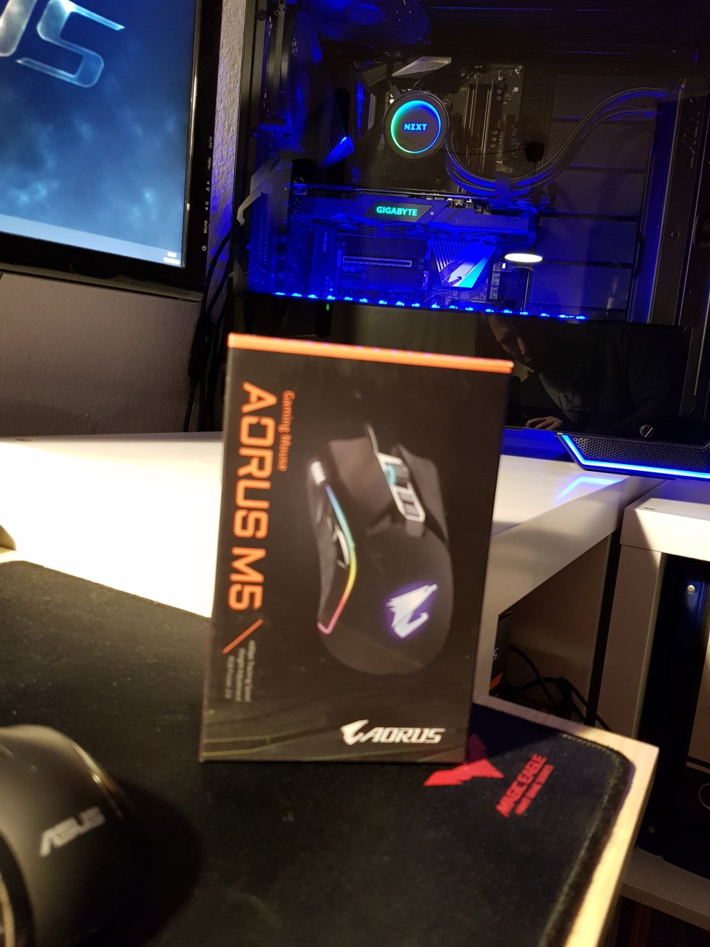 Aorus M5