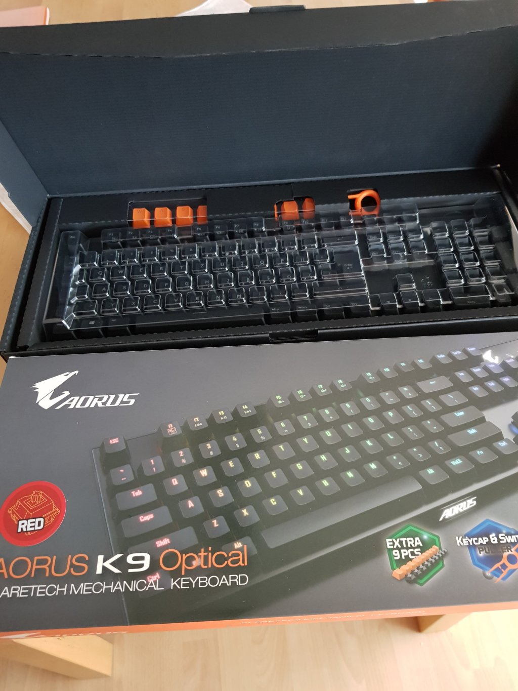 Aorus K9