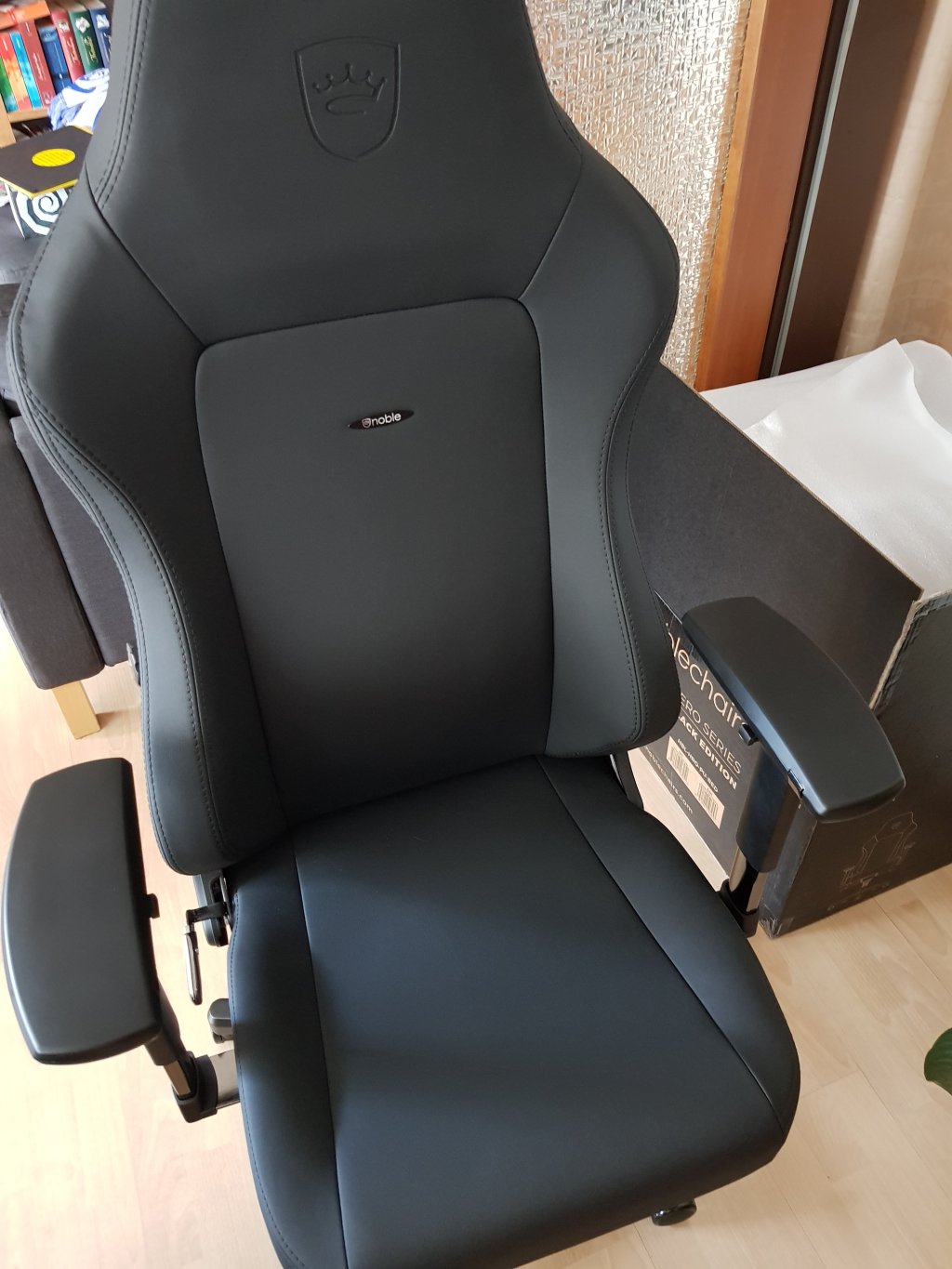 Noblechair